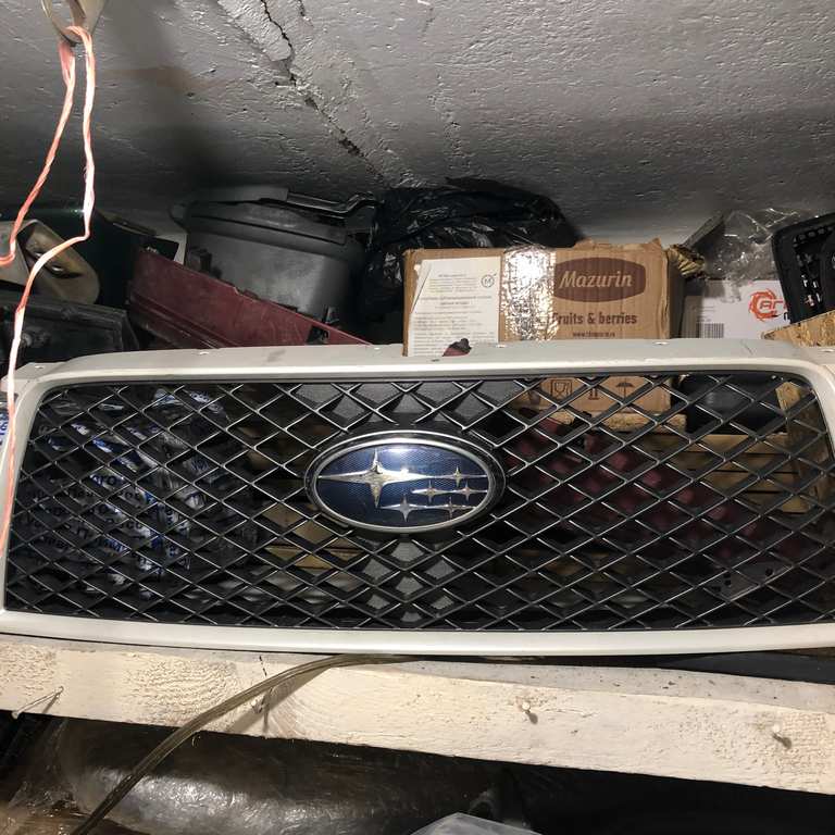 Subaru Forester front Grille SG5 2005 - Image 4