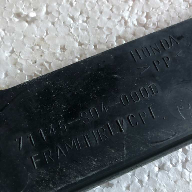 Honda CR-V license plate frame RD1 1997 - Image 4